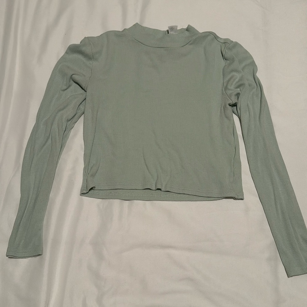 Ribbed mock neck